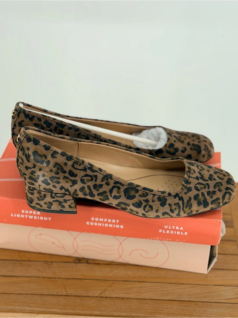 New easy spirit women’s Leopard Print Women's Ballet Flats - Brown size 9.5M